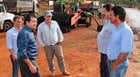 Bosco e autoridades visitam obras de recapeamento da MGC-462