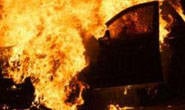 Caminhonete D10 é incendiada