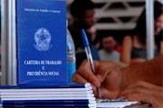 Comércio deve abrir 138,7 mil empregos temporários no fim deste ano
