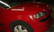 Bandidos fazem mulher de refém em roubo de carro