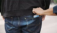 Polícia Militar procura infratores que roubaram celular de menino de 11 anos