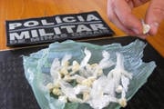 Menor é flagrado com crack e PM suspeita que ele trabalhe para traficantes