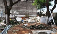 Prefeitura realiza limpeza em terreno situado no centro da cidade
