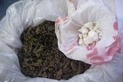 Jovem é preso com maconha e crack