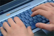 UAB em Araxá oferta cursos superiores gratuitos de Letras e Computação