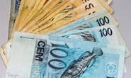 É iludida com presente e perde mais de R$ 2 mil