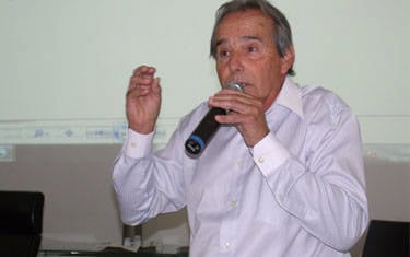 Eustáquio denuncia suposta coação contra servidores da Secretaria de Educação