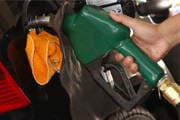 Consumidores começam a sentir no bolso aumento da gasolina