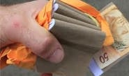 Aposentada cai no golpe do bilhete premiado e perde R$ 10 mil