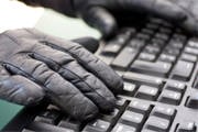 Aprovada proposta de aumento de pena para crimes cometidos por internautas que usarem perfis falsos