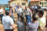 Jeová se reúne com moradores do programa Mãos na Massa