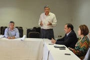 Prefeito recebe técnicos do Centro de Desenvolvimento Regional de Viçosa