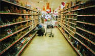 Polícia Militar prende ex-funcionária que furtou produtos de supermercado