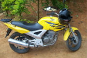 Jovem é abordado e tem moto roubada no Tiradentes