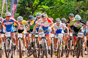 Com ciclistas de 10 países, CIMTB esquenta briga para o Rio 2016