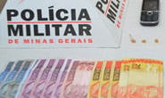 PM prende mulheres com dinheiro e drogas