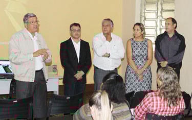 Jeová apresenta oficialmente os novos secretários