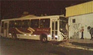Adolescente desativa freio de ônibus e causa acidente no Centro