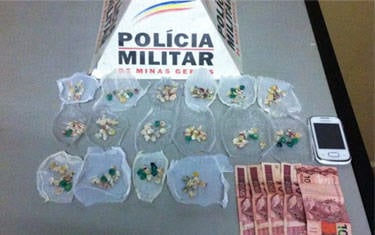 Casal é flagrado pela PM com 160 pedras de crack