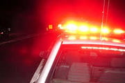 Repreende indivíduo que dançava em cima do seu carro e apanha de bando
