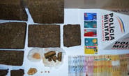 Polícia Militar prende indivíduos por tráfico de drogas