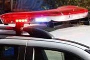 Criança invade rua e é atingida por carro