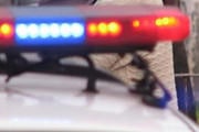 Menor pega carro escondido e bate ao tentar fugir da polícia