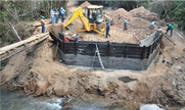 Nova ponte sobre o Córrego Pirapitinga está sendo construída