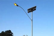 Prefeitura de Araxá fará teste com postes solares em bairros da cidade