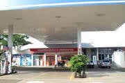 Frentista percebe que seria assaltado e se tranca em loja de conveniência