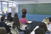 Quase 90% dos professores brasileiros se sentem desvalorizados, diz estudo