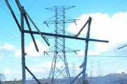 Queimada provoca interrupções no fornecimento de energia elétrica