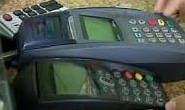 Homem pede recarga para celular e sai da loja sem pagar