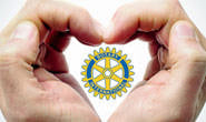 Rotary promove Oktoberfest para a compra de cadeiras de rodas