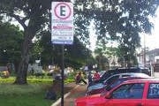 Dono de Frontier ofende funcionária do Estacionamento Rotativo