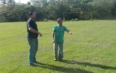 Assessor de Esportes vistoria campos que vão receber jogos do Ruralão 2015