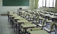 Profissionais da rede municipal promovem paralisação nesta terça
