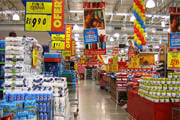 Furta facas de supermercado e vai preso pela PM