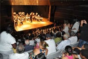 Teatro Municipal não está fechado, esclarece Cynthia Verçosa