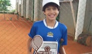 Tenista araxaense é campeão em Uberlândia