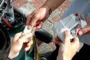 PM prende acusados de tráfico no Buracanã