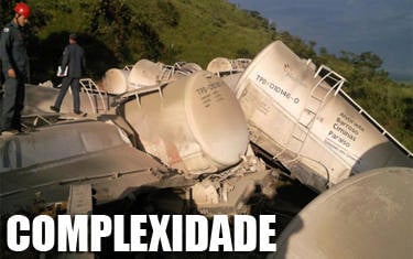 Carga de trem descarrilado não oferece risco ao meio ambiente, diz PM