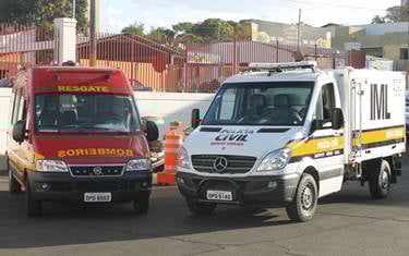 Corpo de Bombeiros e IML recebem novas viaturas do Estado