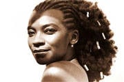 Zezé Motta traz à Araxá o show “Negra Melodia”