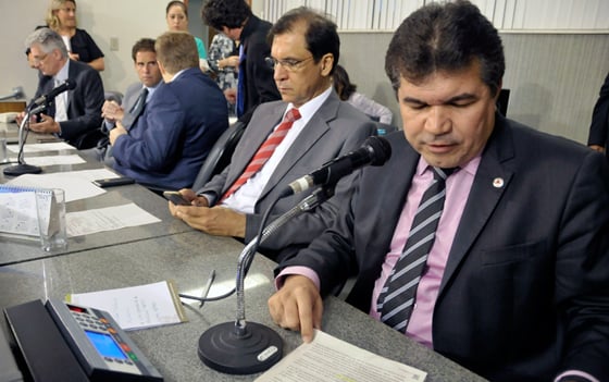 Bosco apresenta parecer pela manutenção do veto à sobretaxa do nióbio