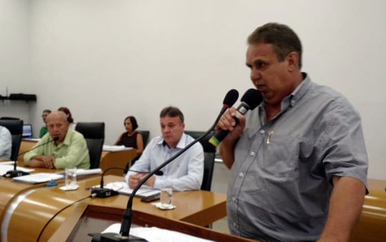 “Prefiro morrer do que roubar”, diz Pezão no retorno ao Legislativo