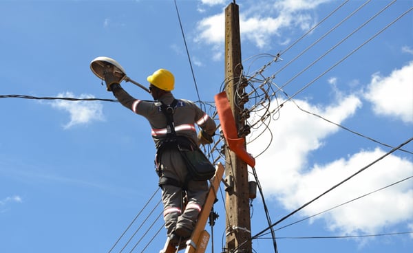 Rede elétrica de Araxá recebe manutenção preventiva