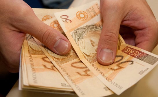 Pagamento do 13º salário injeta R$ 211,2 bilhões na economia