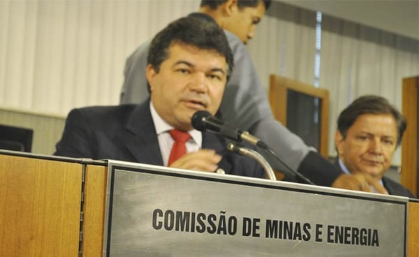 Parlamentares recebem empresa aérea de aviação regional na ALMG