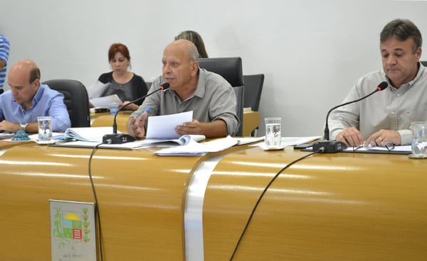 Vereadores aprovam fim da reeleição para presidência na Câmara Municipal
